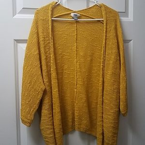 Light mustard yellow sweater